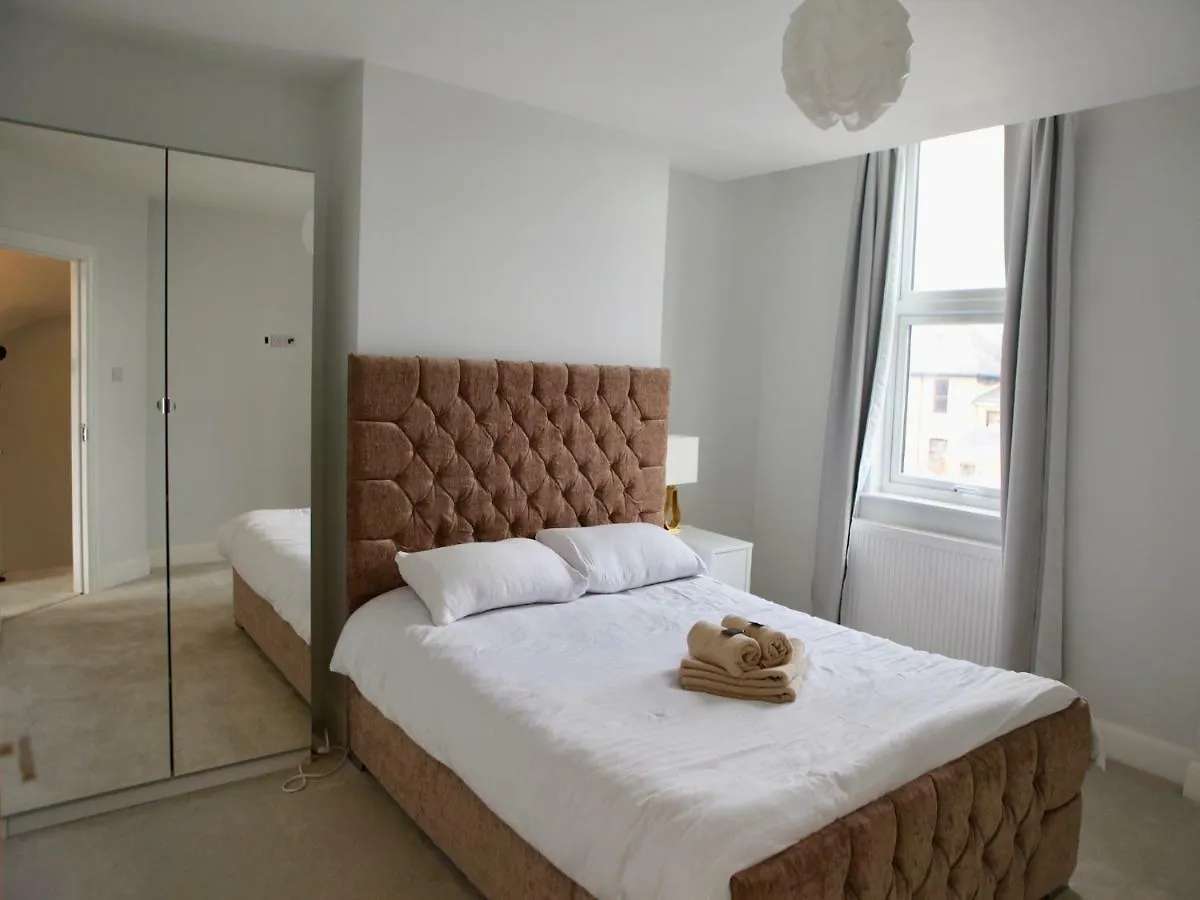 Cosy Room Near Westfield Stratford Londra